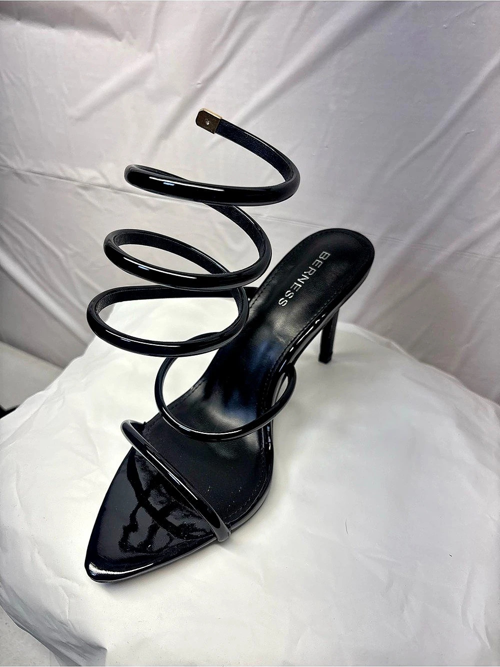 Steve Madden Alison Strappy Heels in Black US 8 Like New